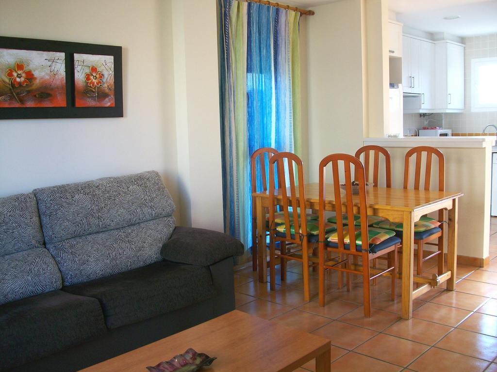 Apartamentos Par Tres - Oliva Nova Camera foto