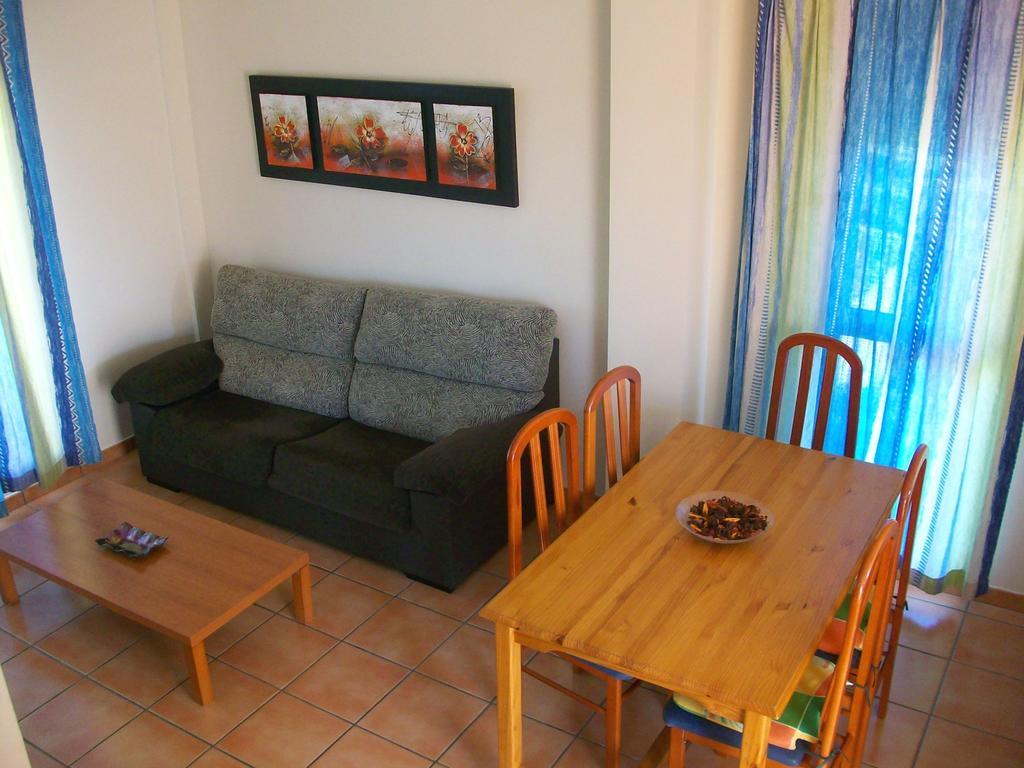 Apartamentos Par Tres - Oliva Nova Esterno foto